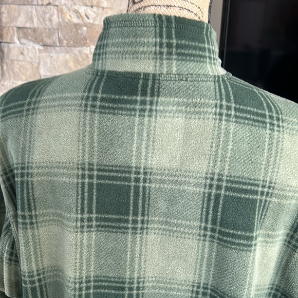 Duluth Trading Co green relaxed fit checkpoint fleece mock neck zip pullover - Picture 8 of 16